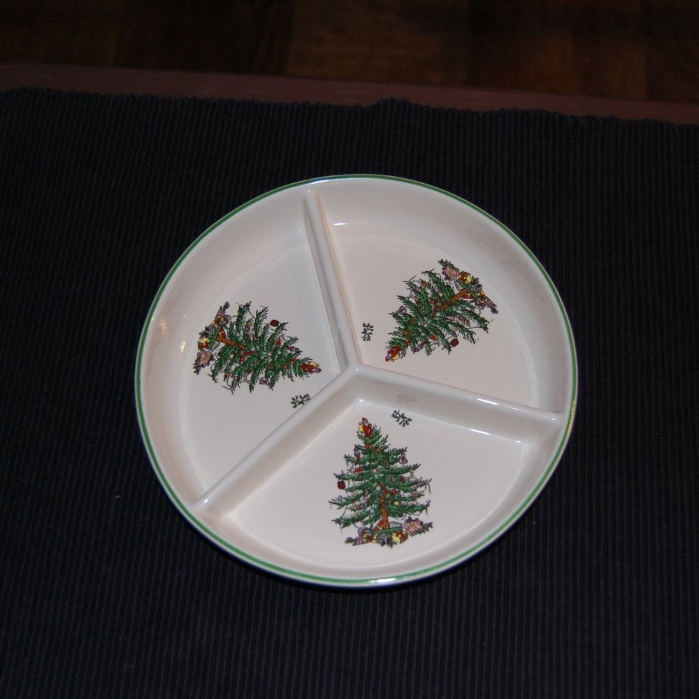 Spode 8" Circle Christmas Tree 3 Section Holiday Dish